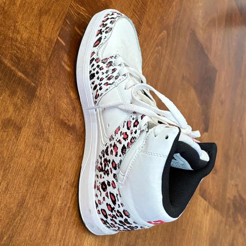DC White and Pink Patterned Sneakers - Picture 5 of 6